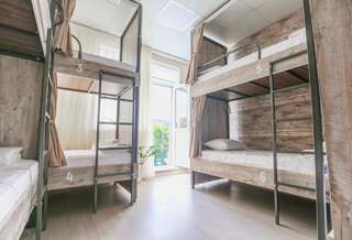 Хостелы Coliving DOM Бишкек Спальное место на двухъярусной кровати в общем номере для мужчин и женщин-1